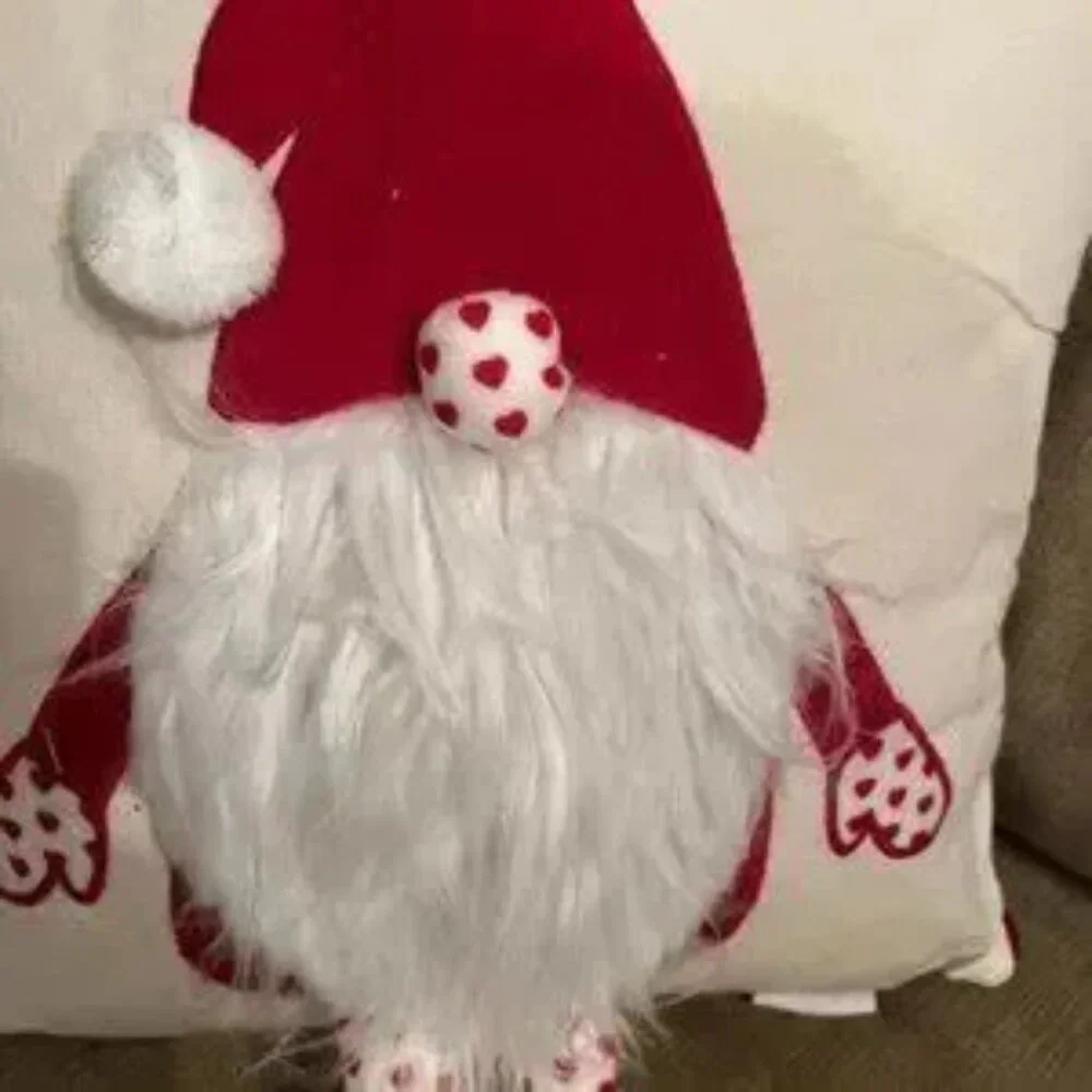 Decorative Holiday Pillow / Gnome Accent (Holiday‎ - Decor)